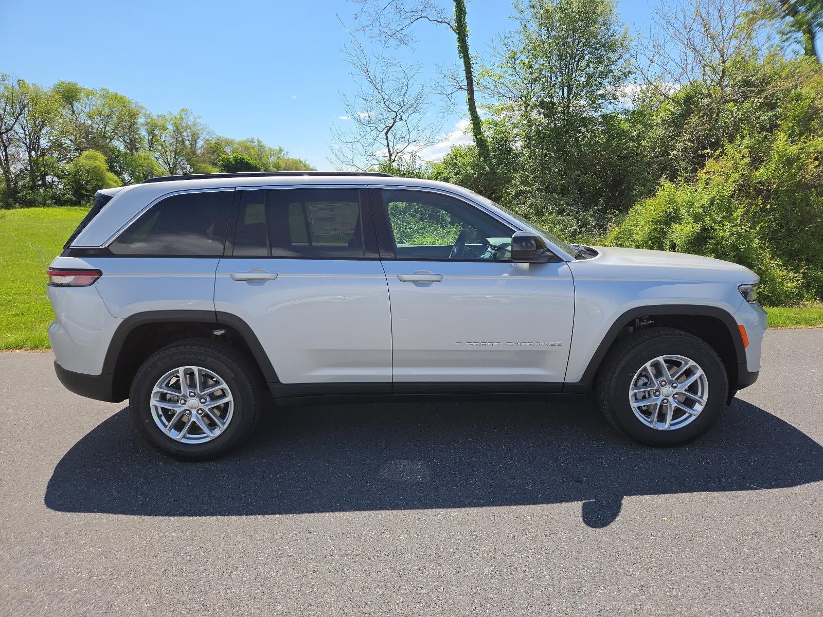 2026 Jeep Grand Cherokee Laredo X 4x4