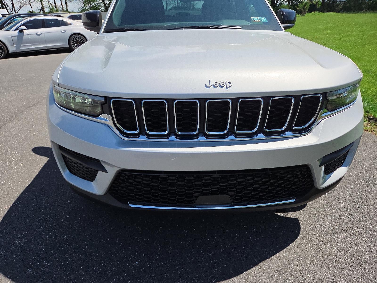 2026 Jeep Grand Cherokee Laredo X 4x4