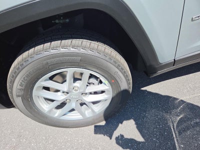 2026 Jeep Grand Cherokee Laredo X 4x4