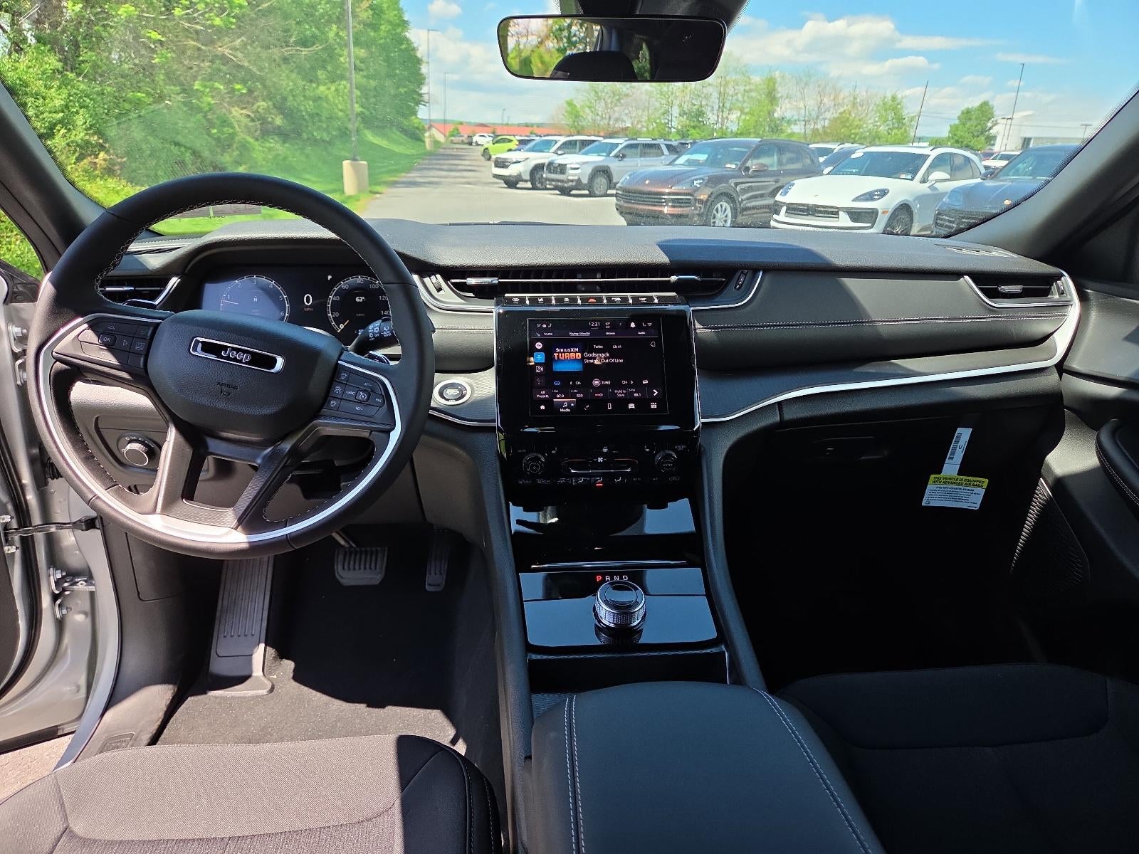 2026 Jeep Grand Cherokee Laredo X 4x4