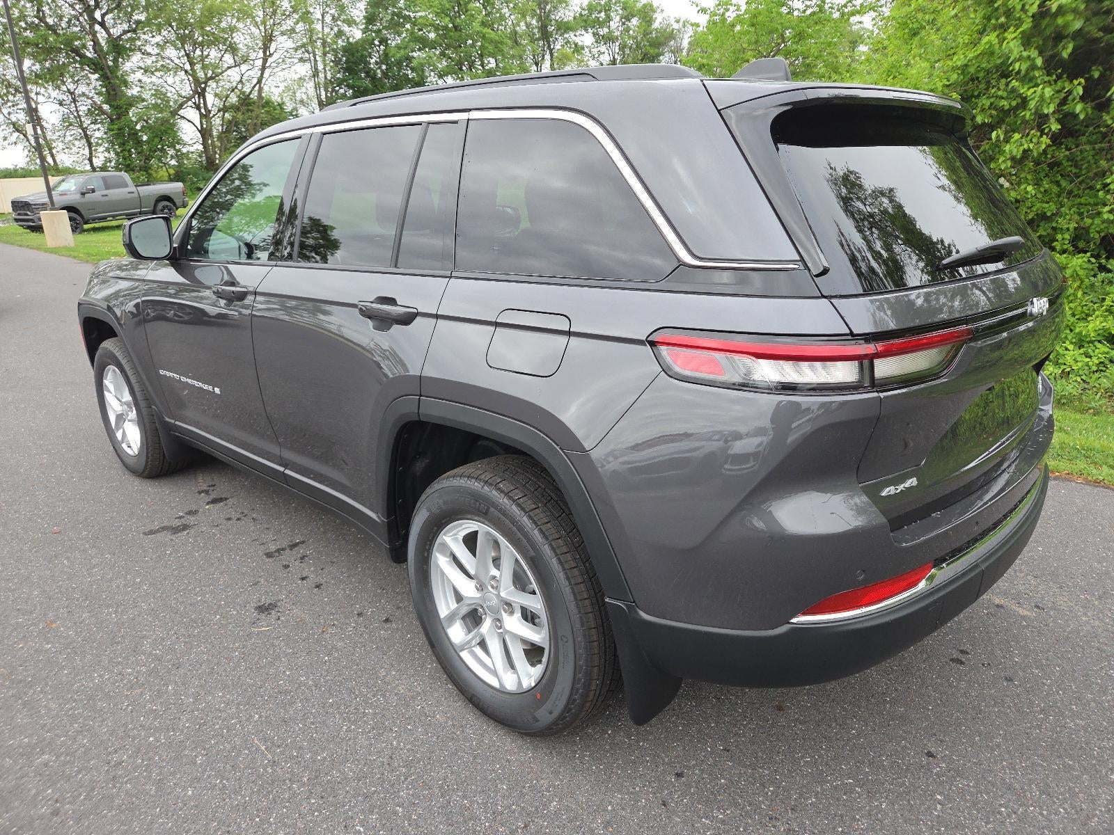 2026 Jeep Grand Cherokee Laredo X 4x4