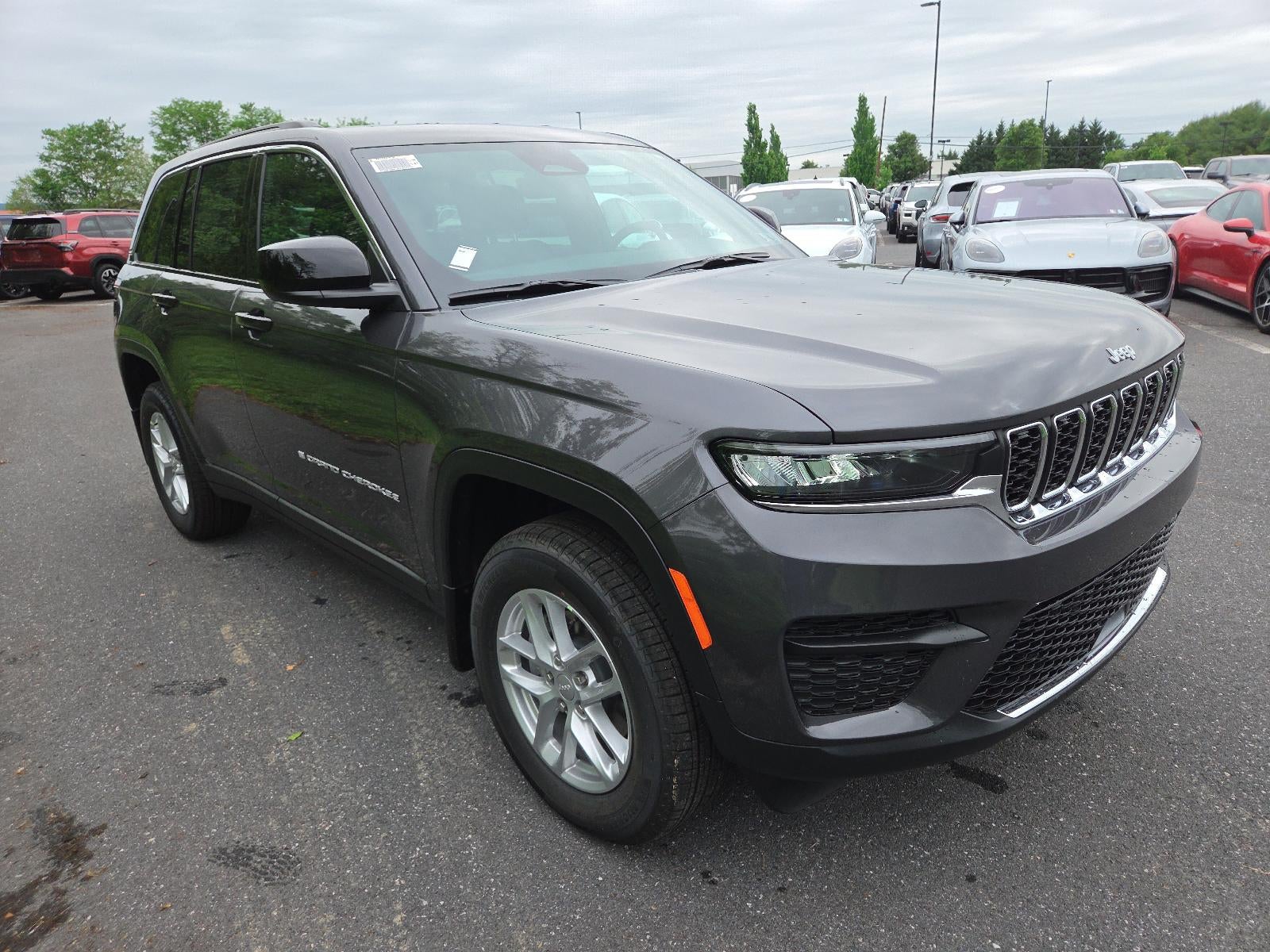 2026 Jeep Grand Cherokee Laredo X 4x4