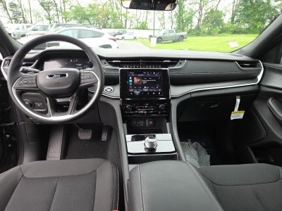 2026 Jeep Grand Cherokee Laredo X 4x4