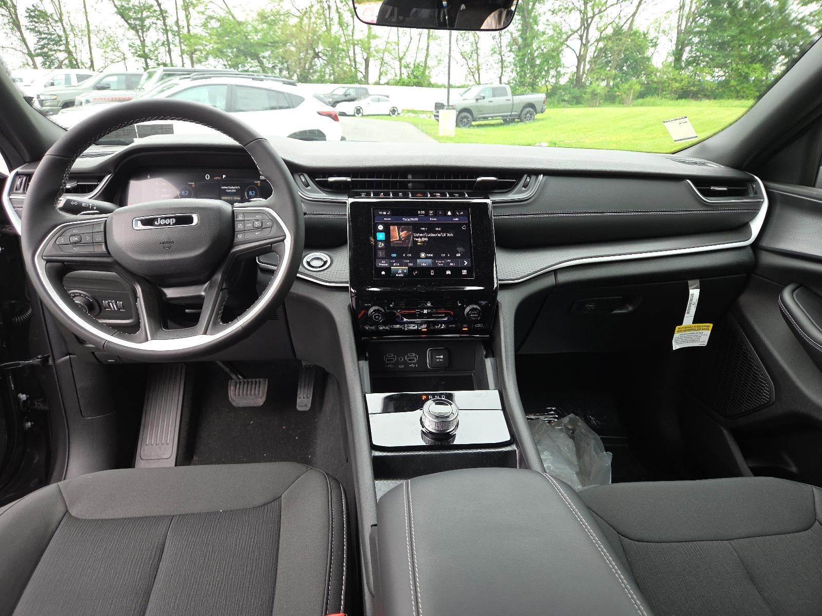 2026 Jeep Grand Cherokee Laredo X 4x4