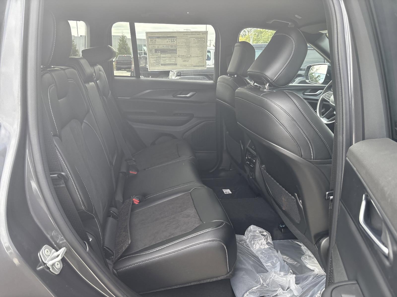 2025 Jeep Grand Cherokee Altitude 4x4