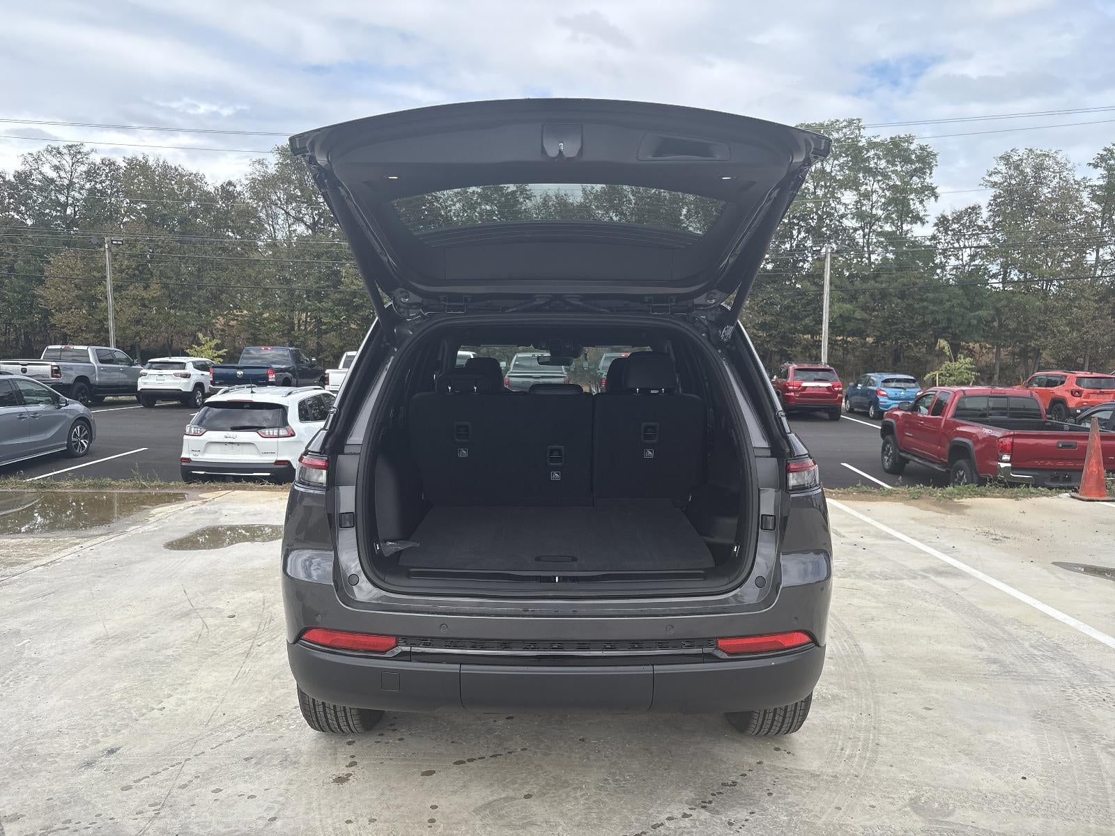 2025 Jeep Grand Cherokee Altitude 4x4