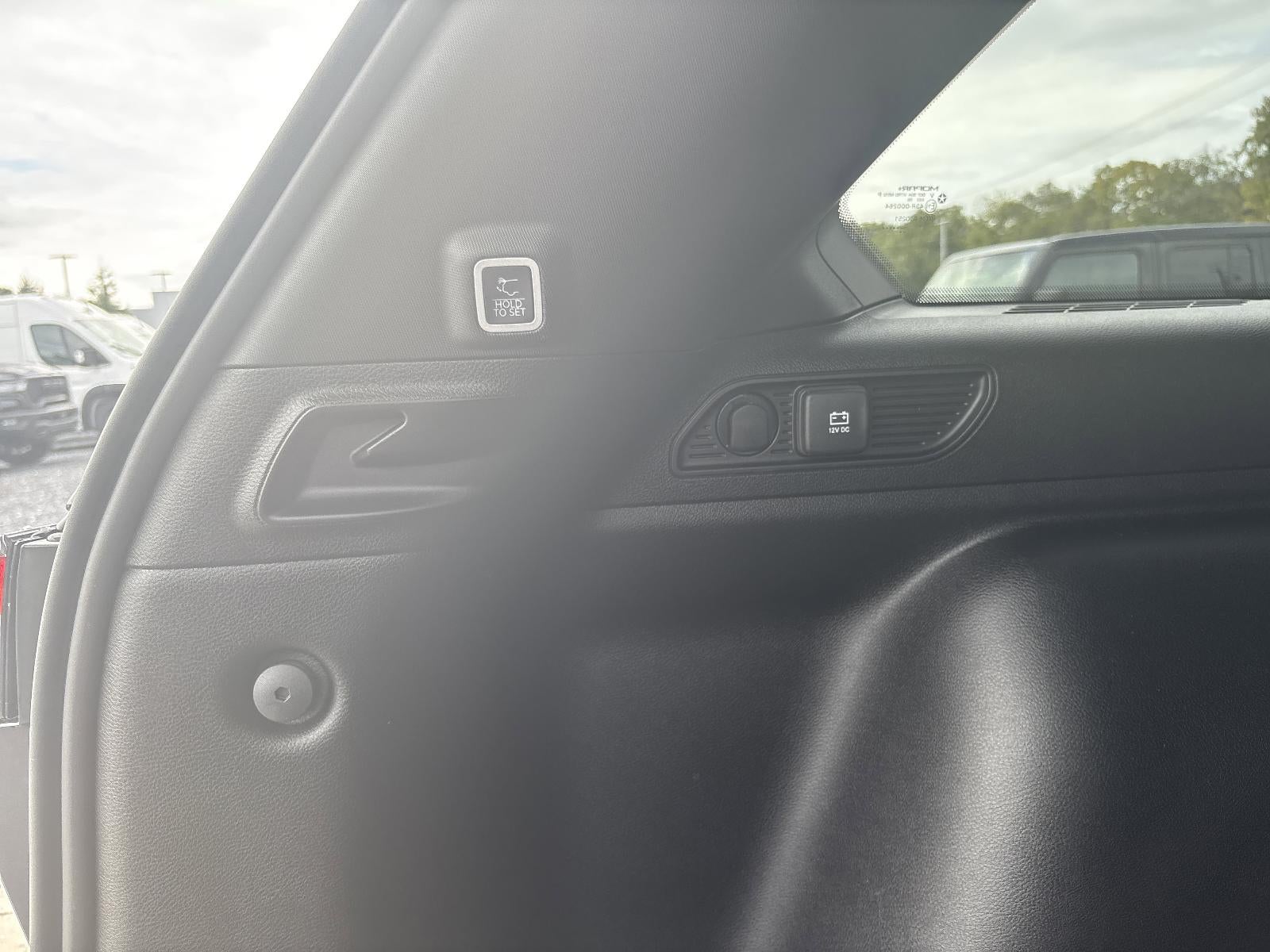 2025 Jeep Grand Cherokee Altitude 4x4