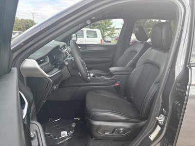 2025 Jeep Grand Cherokee Altitude 4x4