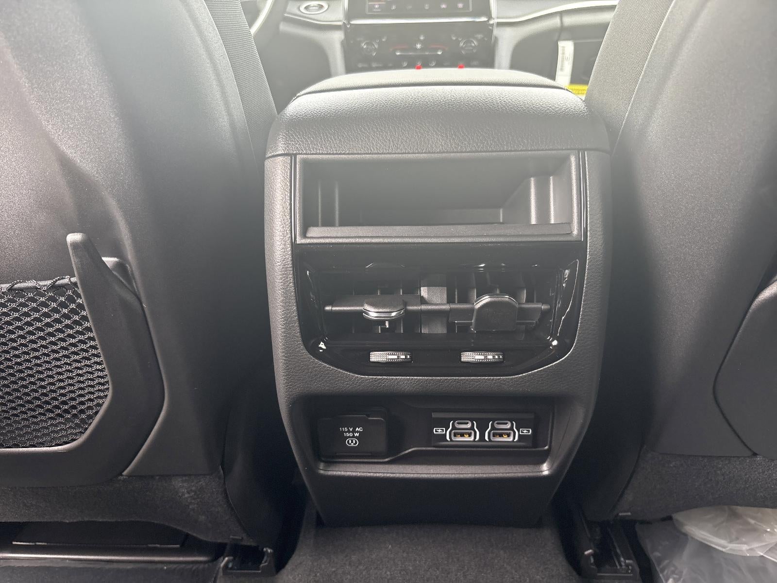 2025 Jeep Grand Cherokee Altitude 4x4