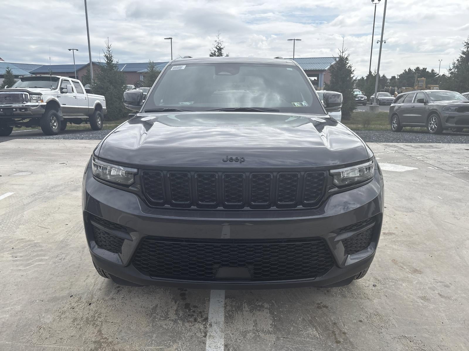 2025 Jeep Grand Cherokee Altitude 4x4