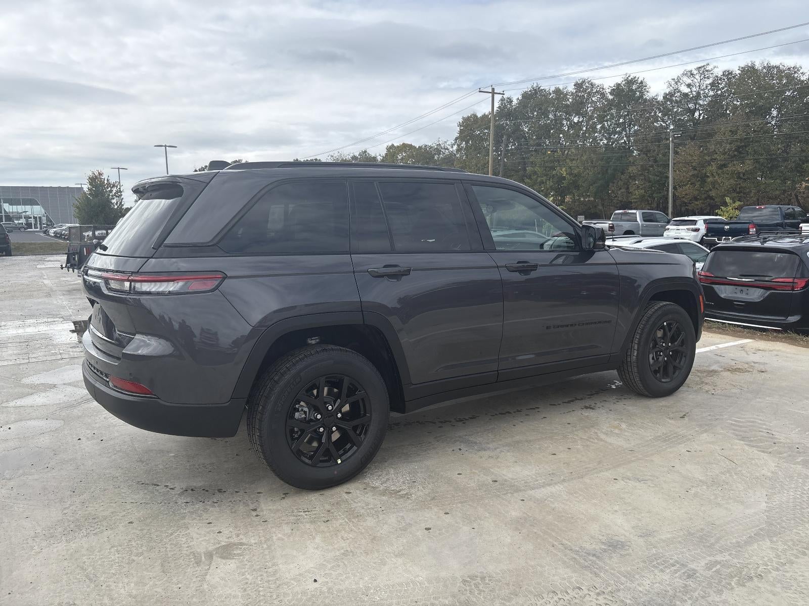 2025 Jeep Grand Cherokee Altitude 4x4