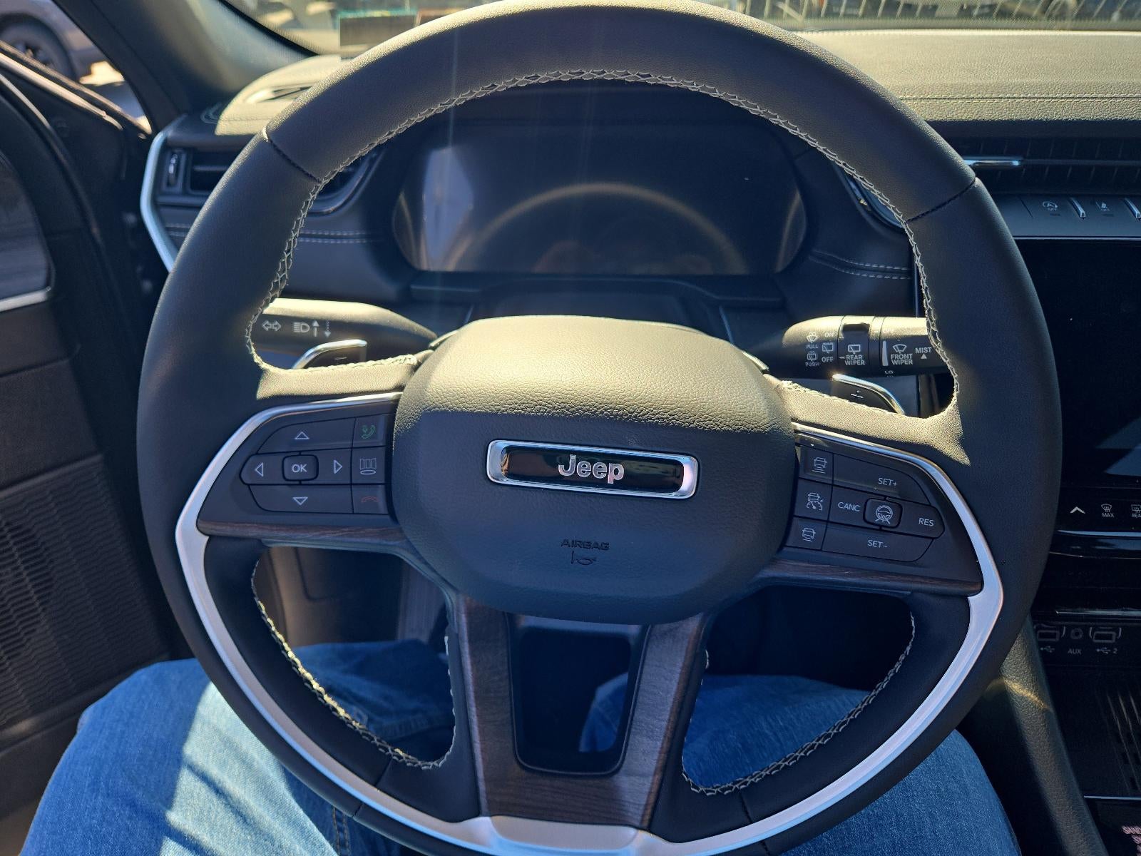 2026 Jeep Grand Cherokee Laredo Altitude 4x4