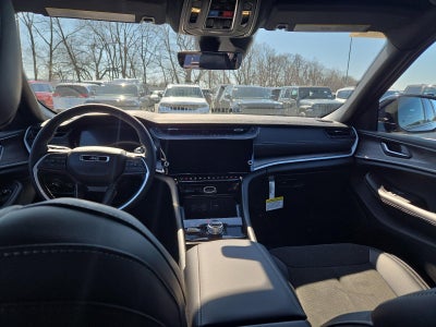 2026 Jeep Grand Cherokee Laredo Altitude 4x4
