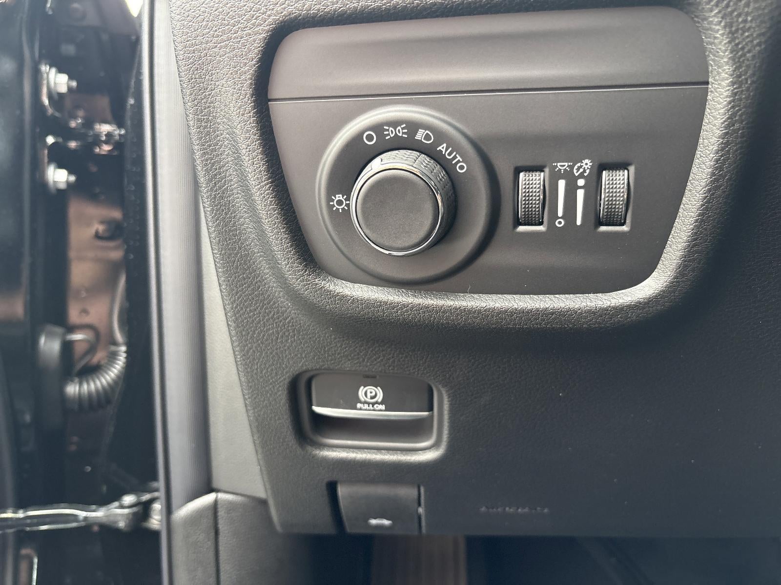 2026 Jeep Grand Cherokee Laredo Altitude 4x4