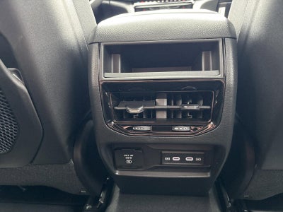 2026 Jeep Grand Cherokee Laredo Altitude 4x4