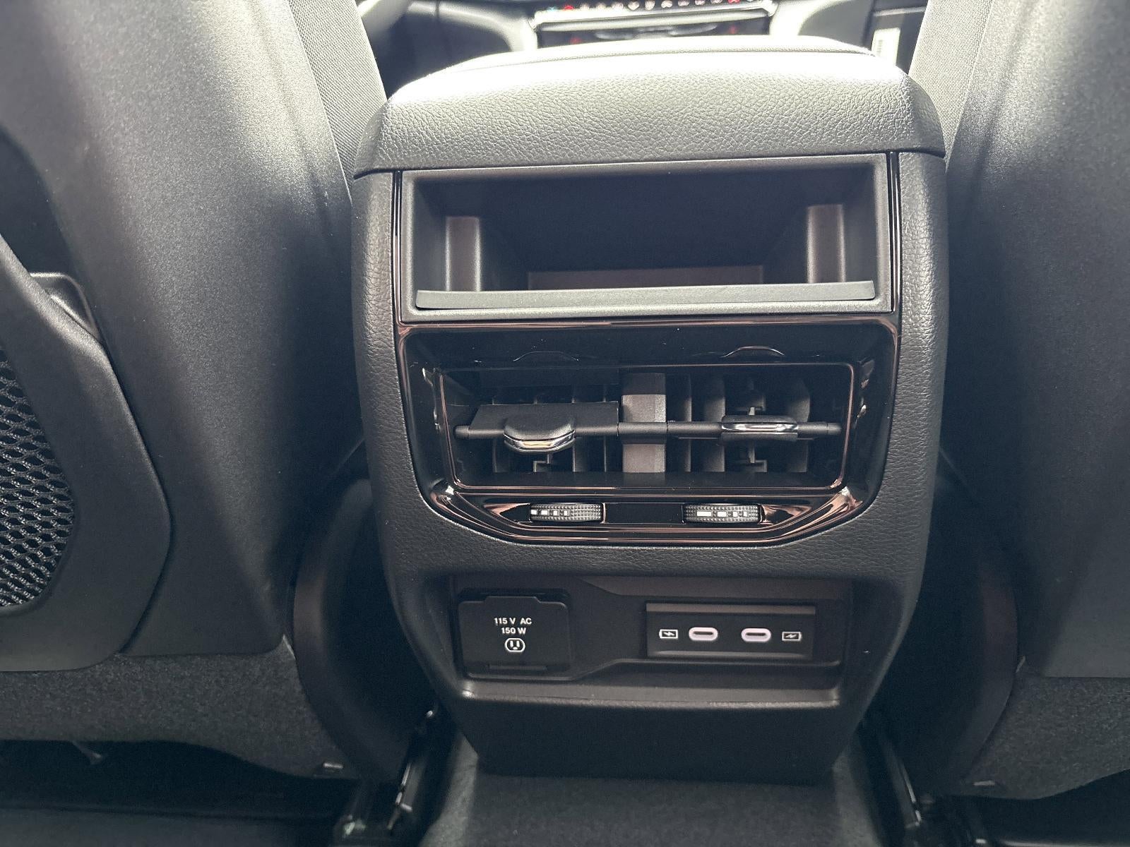 2026 Jeep Grand Cherokee Laredo Altitude 4x4