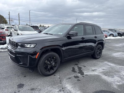 2026 Jeep Grand Cherokee Laredo Altitude 4x4