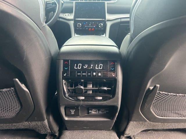 2023 Jeep Grand Cherokee Overland 4x4