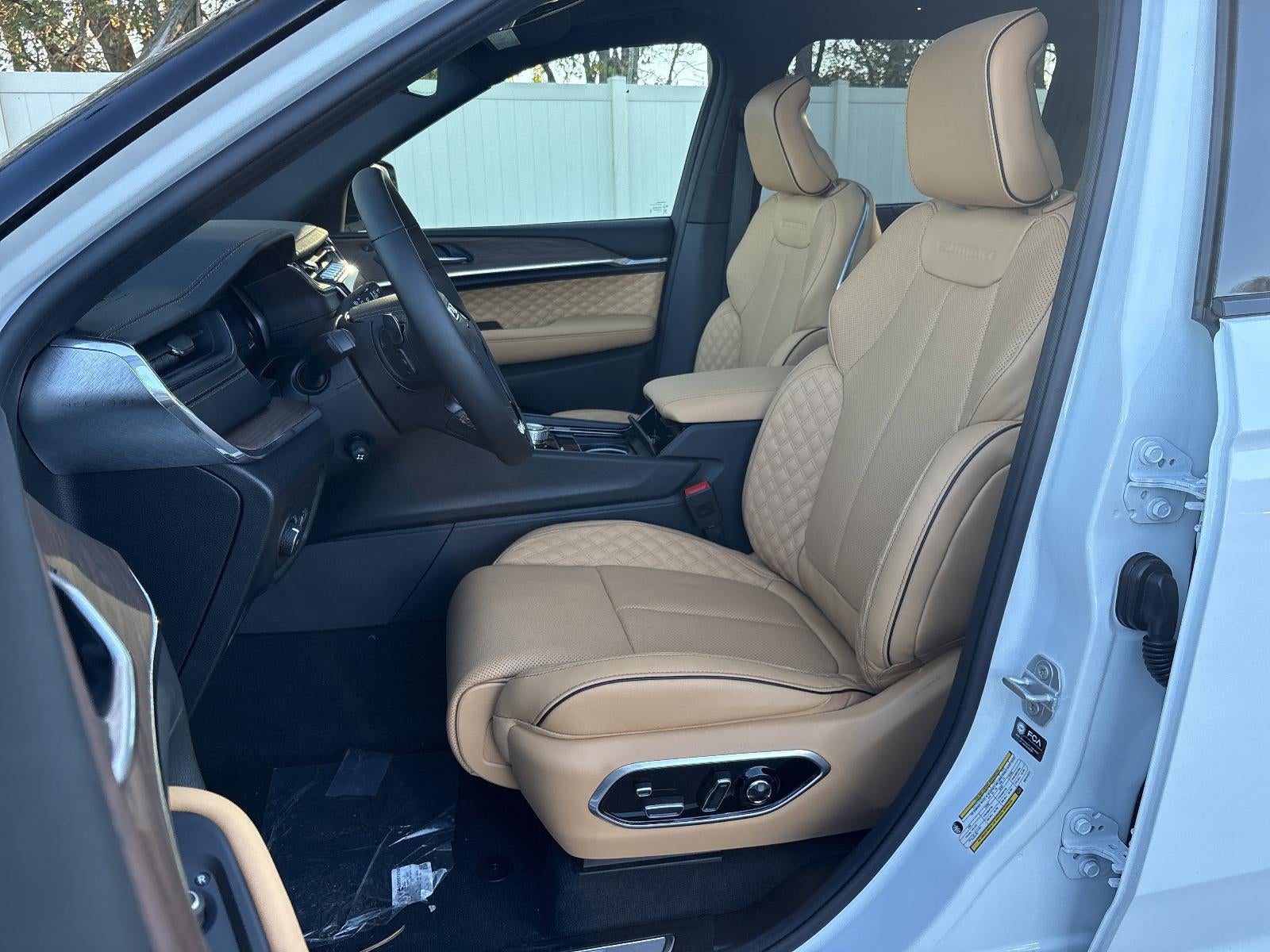 2025 Jeep Grand Cherokee Summit 4x4