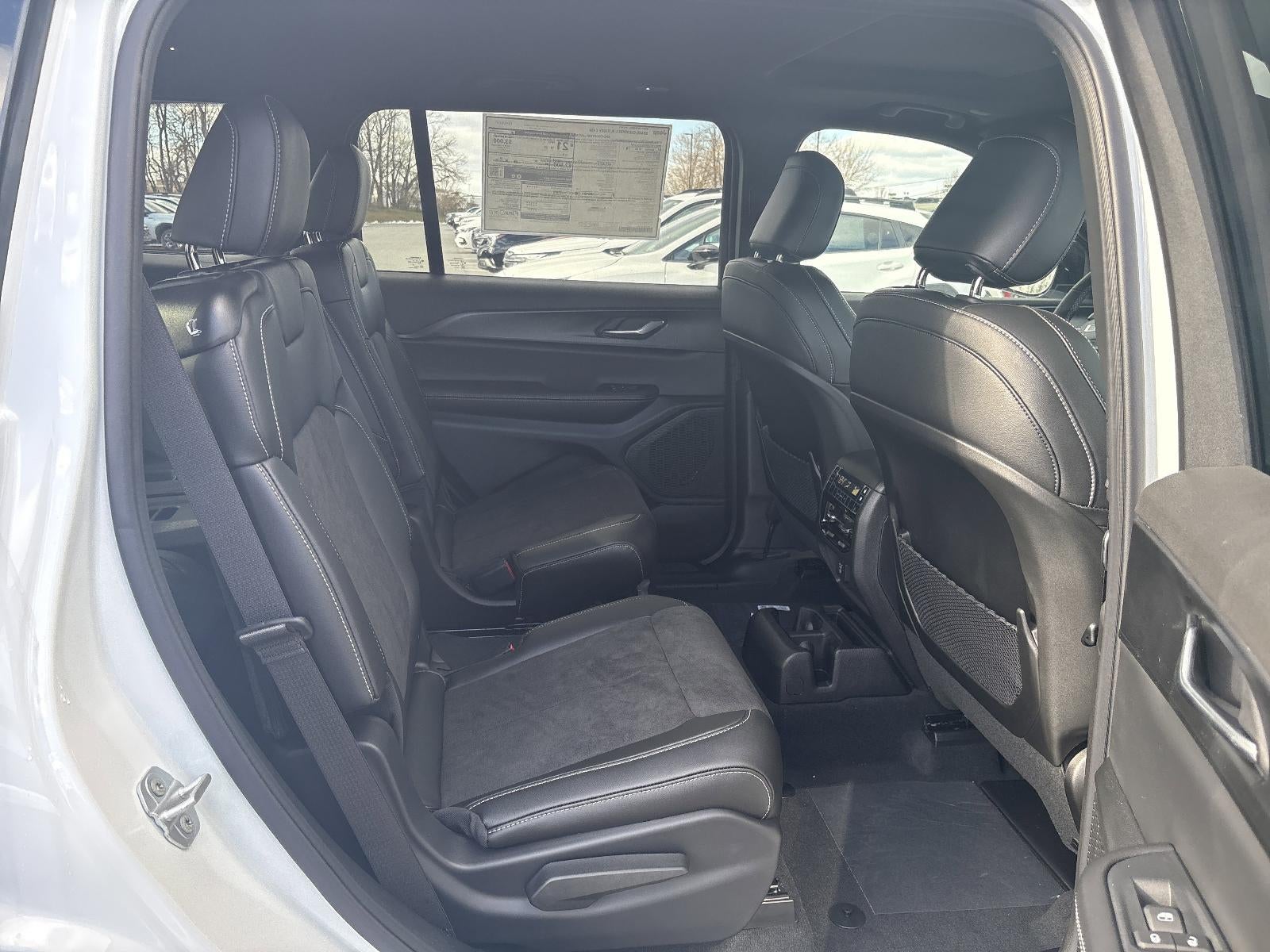 2025 Jeep Grand Cherokee L Altitude X 4x4