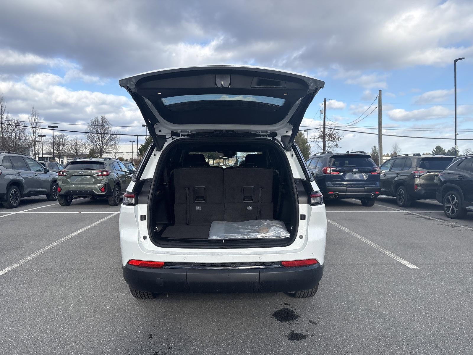 2025 Jeep Grand Cherokee L Altitude X 4x4