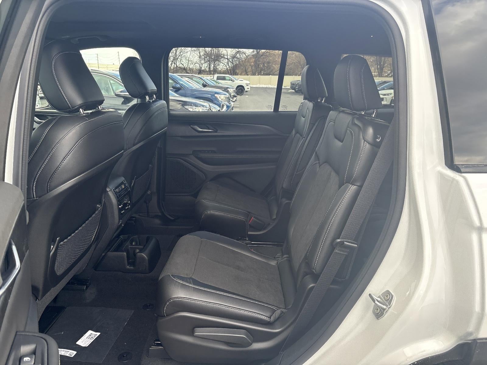 2025 Jeep Grand Cherokee L Altitude X 4x4