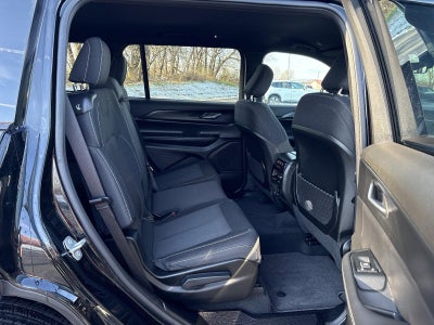 2025 Jeep Grand Cherokee L Laredo 4x4