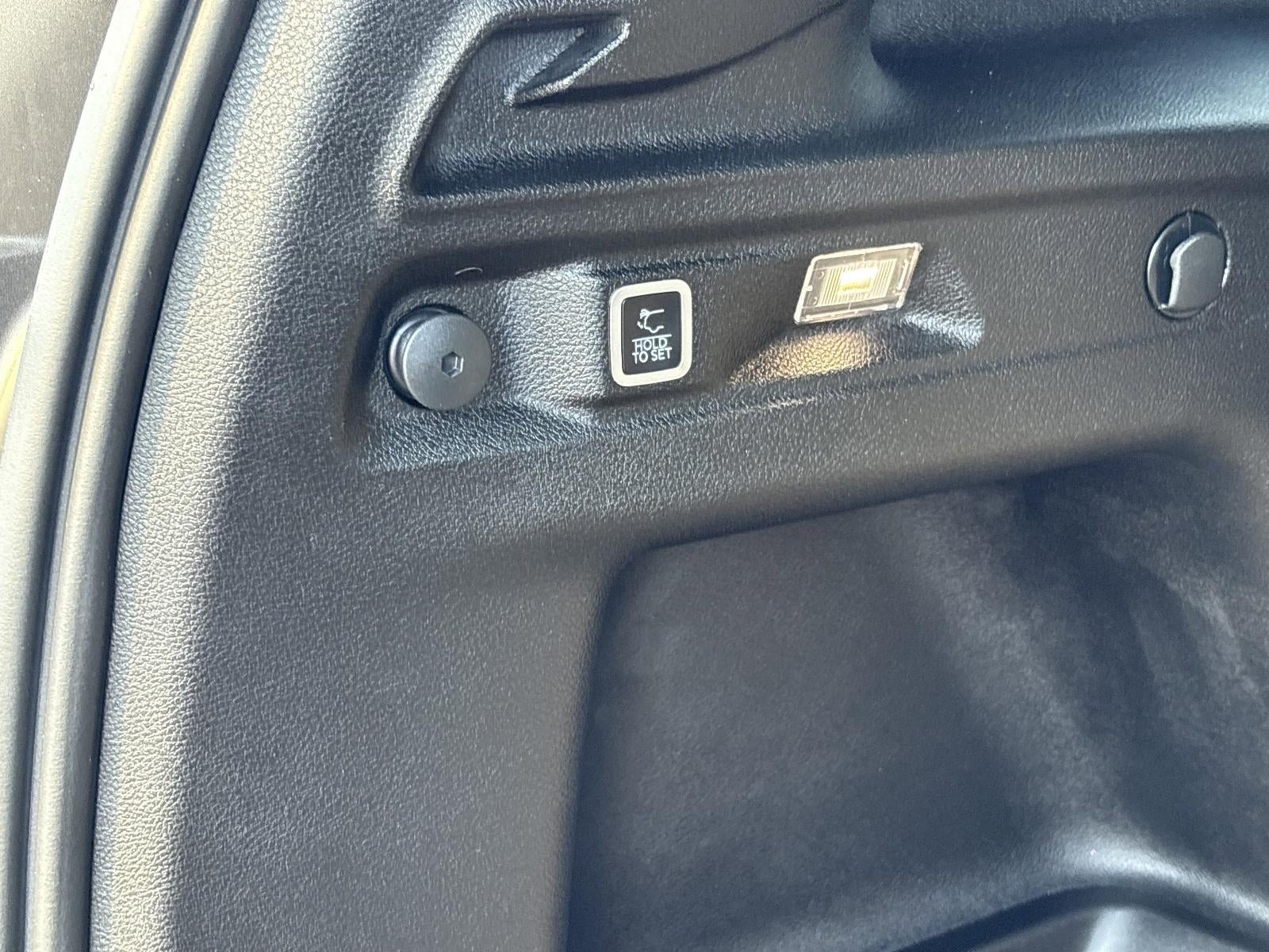 2025 Jeep Grand Cherokee L Laredo 4x4