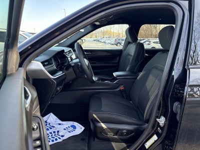 2025 Jeep Grand Cherokee L Laredo 4x4