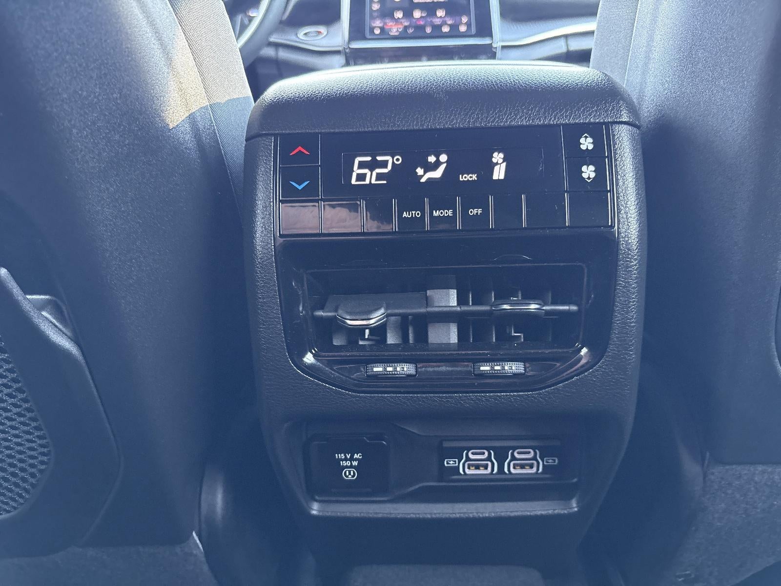 2025 Jeep Grand Cherokee L Laredo 4x4