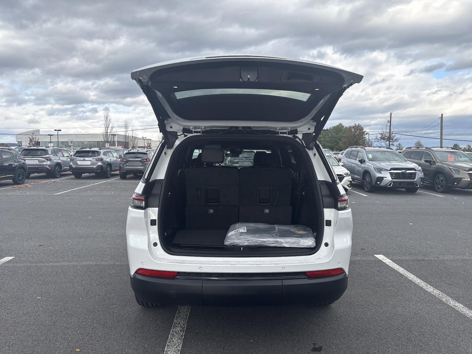 2025 Jeep Grand Cherokee L Limited 4x4