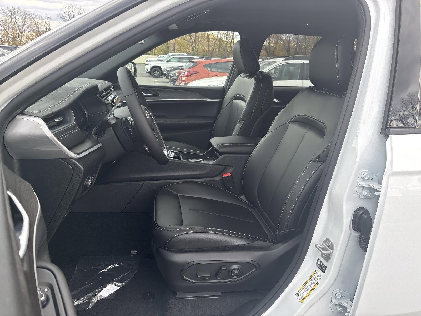 2025 Jeep Grand Cherokee L Limited 4x4