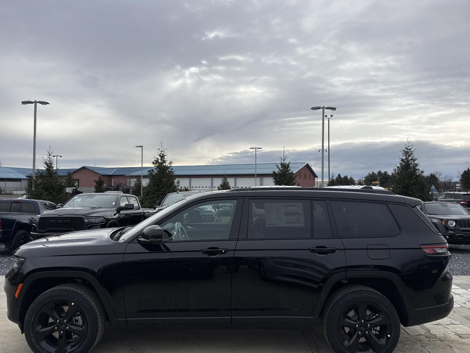 2025 Jeep Grand Cherokee L Limited 4x4