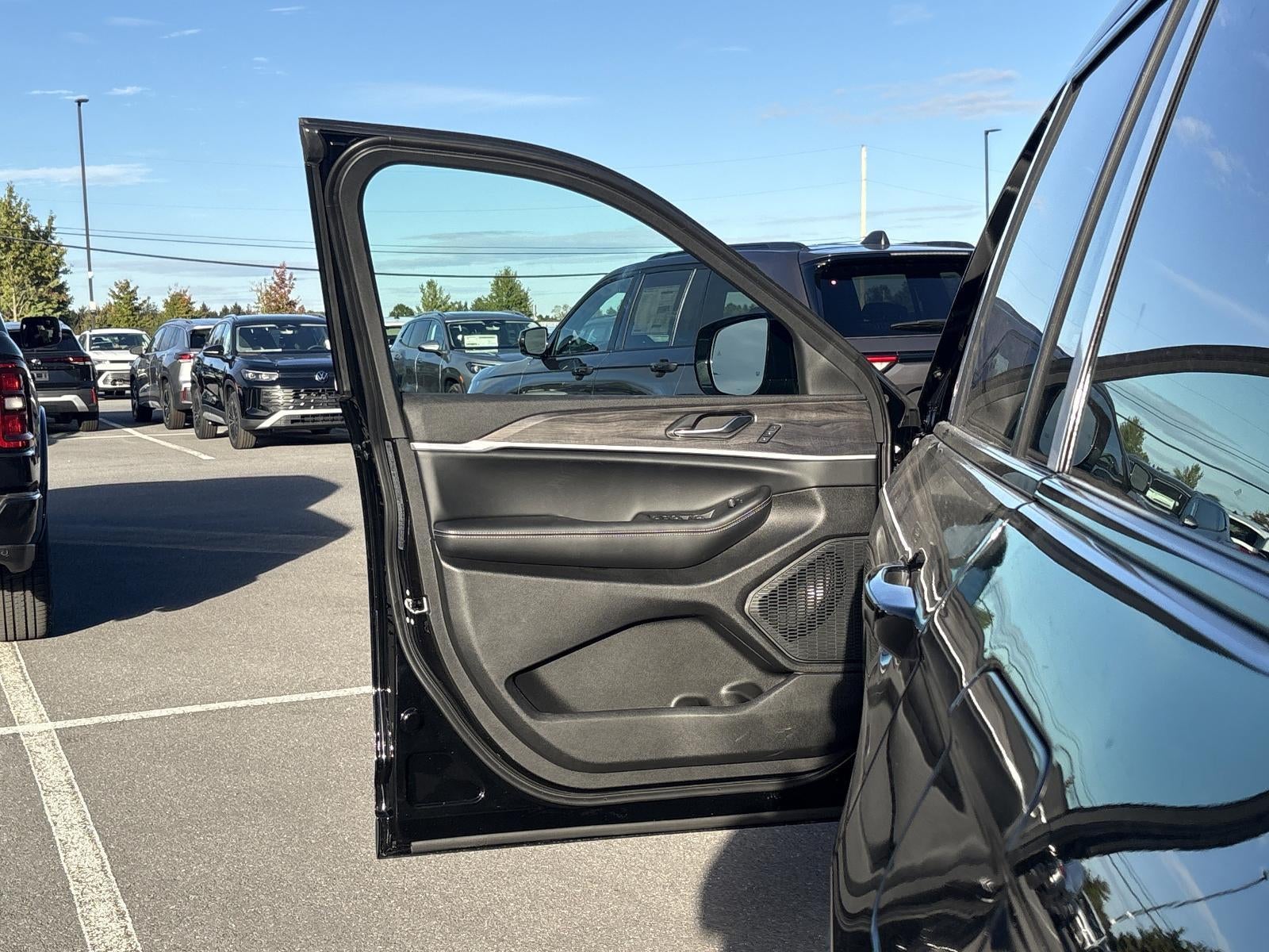 2025 Jeep Grand Cherokee L Limited 4x4