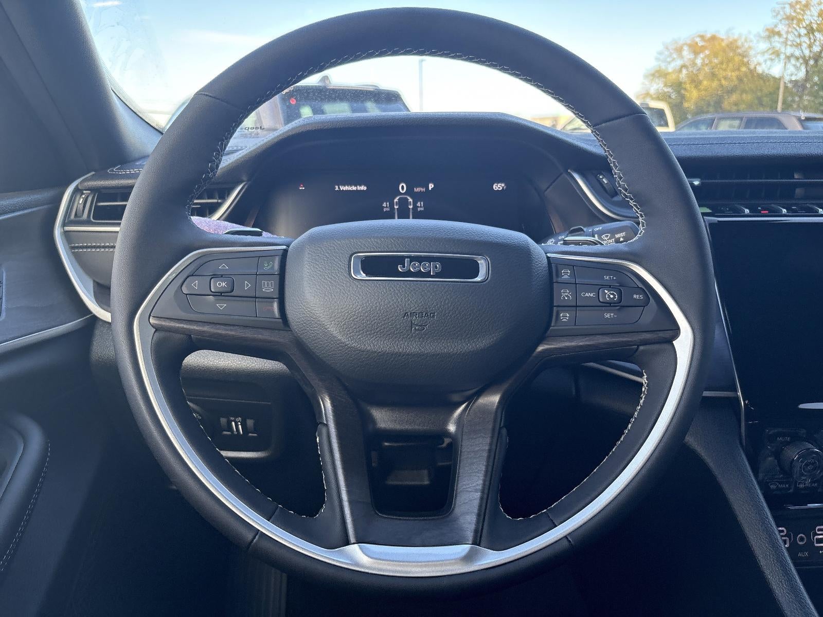 2025 Jeep Grand Cherokee L Limited 4x4