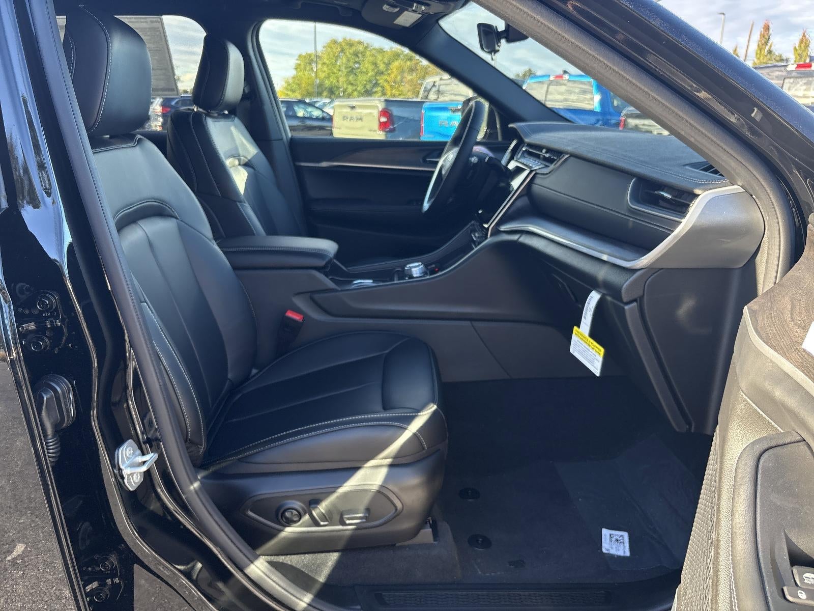 2025 Jeep Grand Cherokee L Limited 4x4