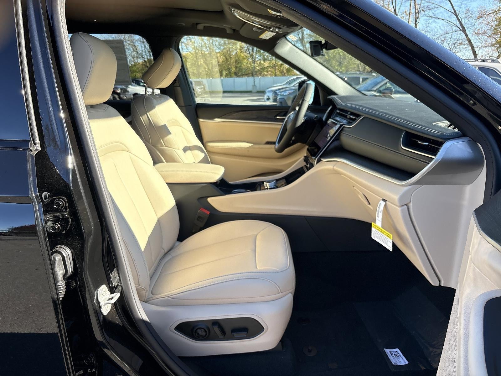 2025 Jeep Grand Cherokee L Limited 4x4