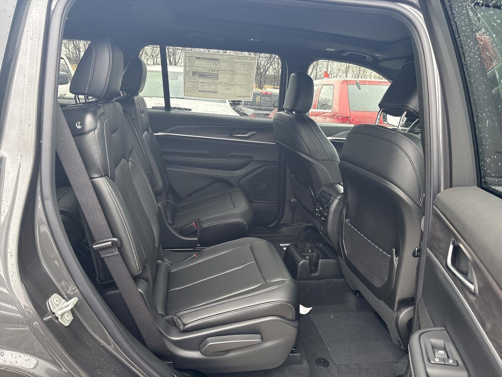 2025 Jeep Grand Cherokee L Limited 4x4