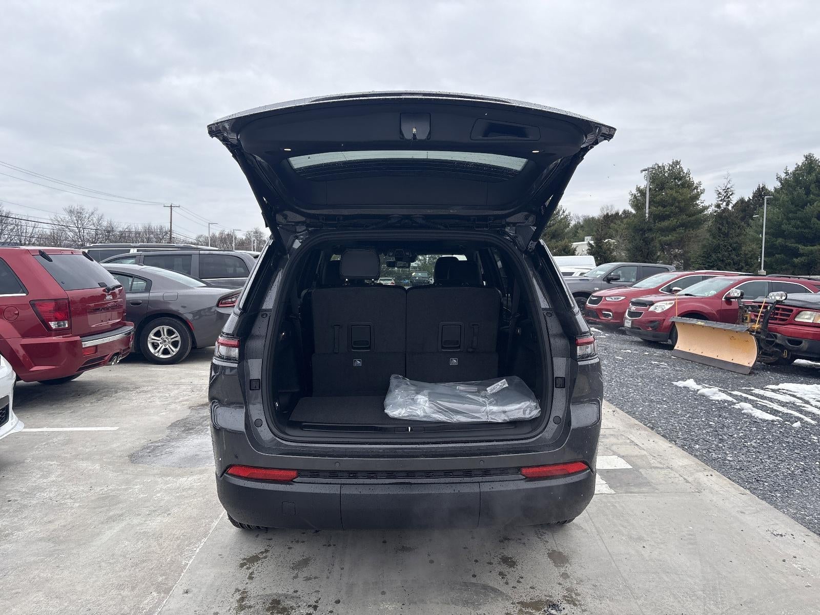 2025 Jeep Grand Cherokee L Limited 4x4