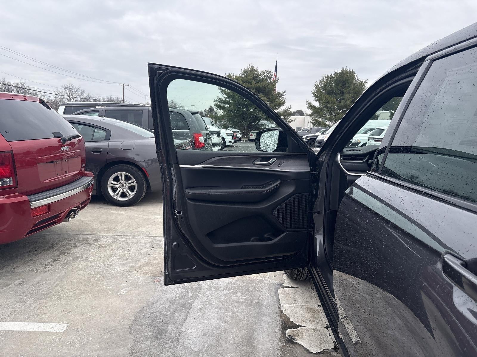 2025 Jeep Grand Cherokee L Limited 4x4