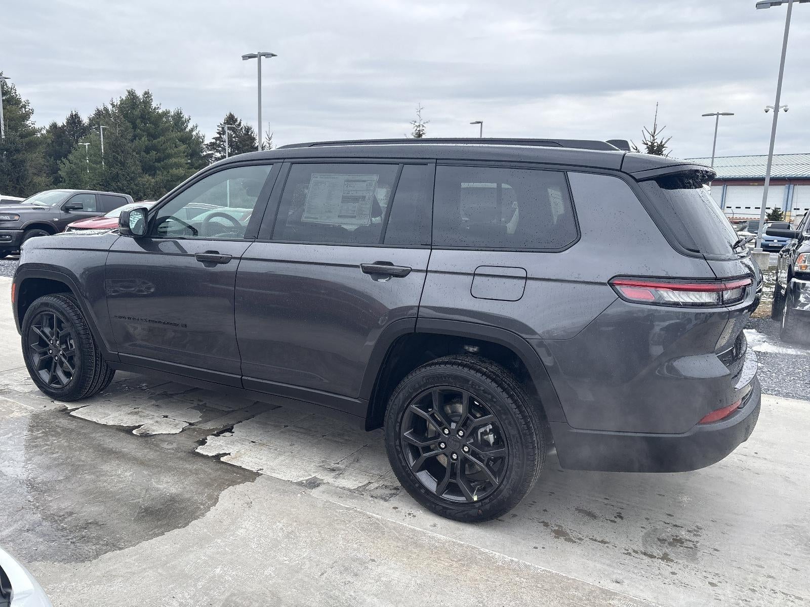 2025 Jeep Grand Cherokee L Limited 4x4