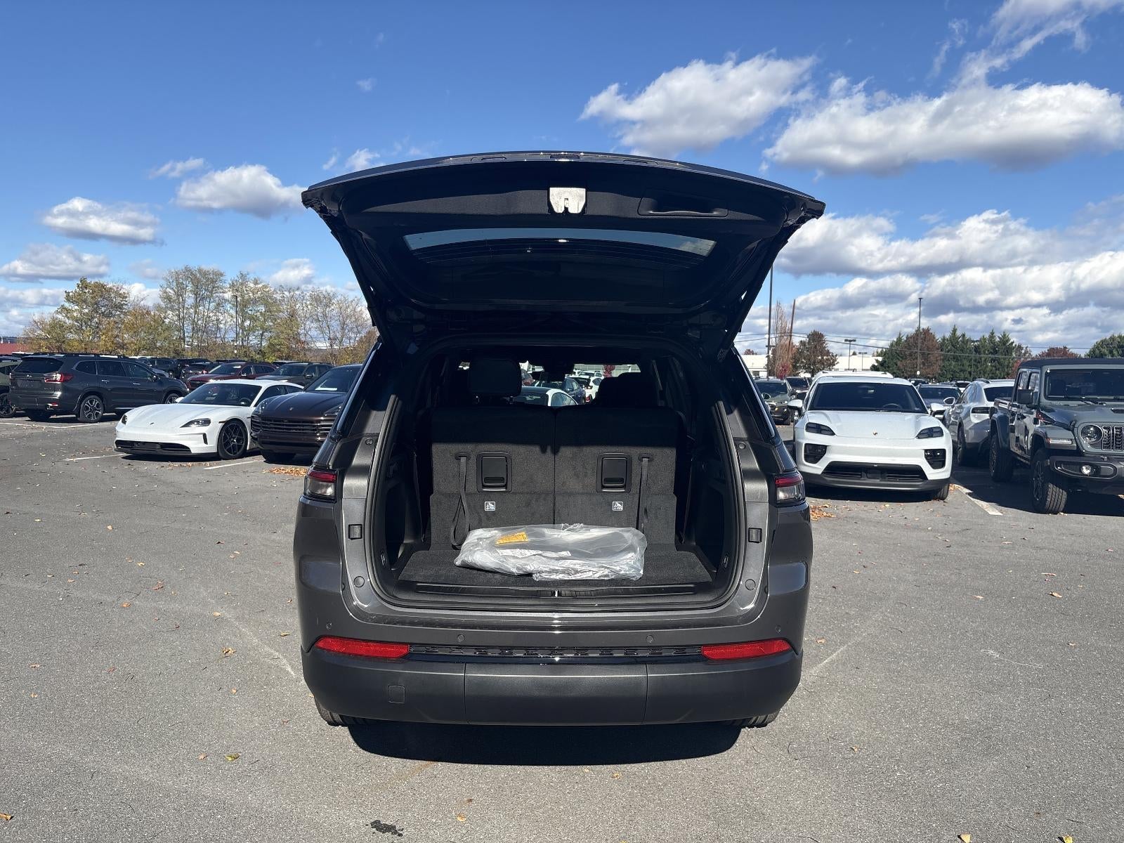 2025 Jeep Grand Cherokee L Limited 4x4