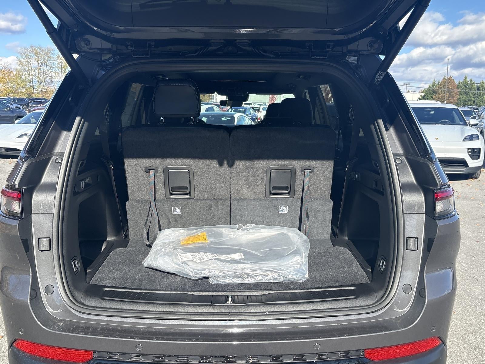 2025 Jeep Grand Cherokee L Limited 4x4