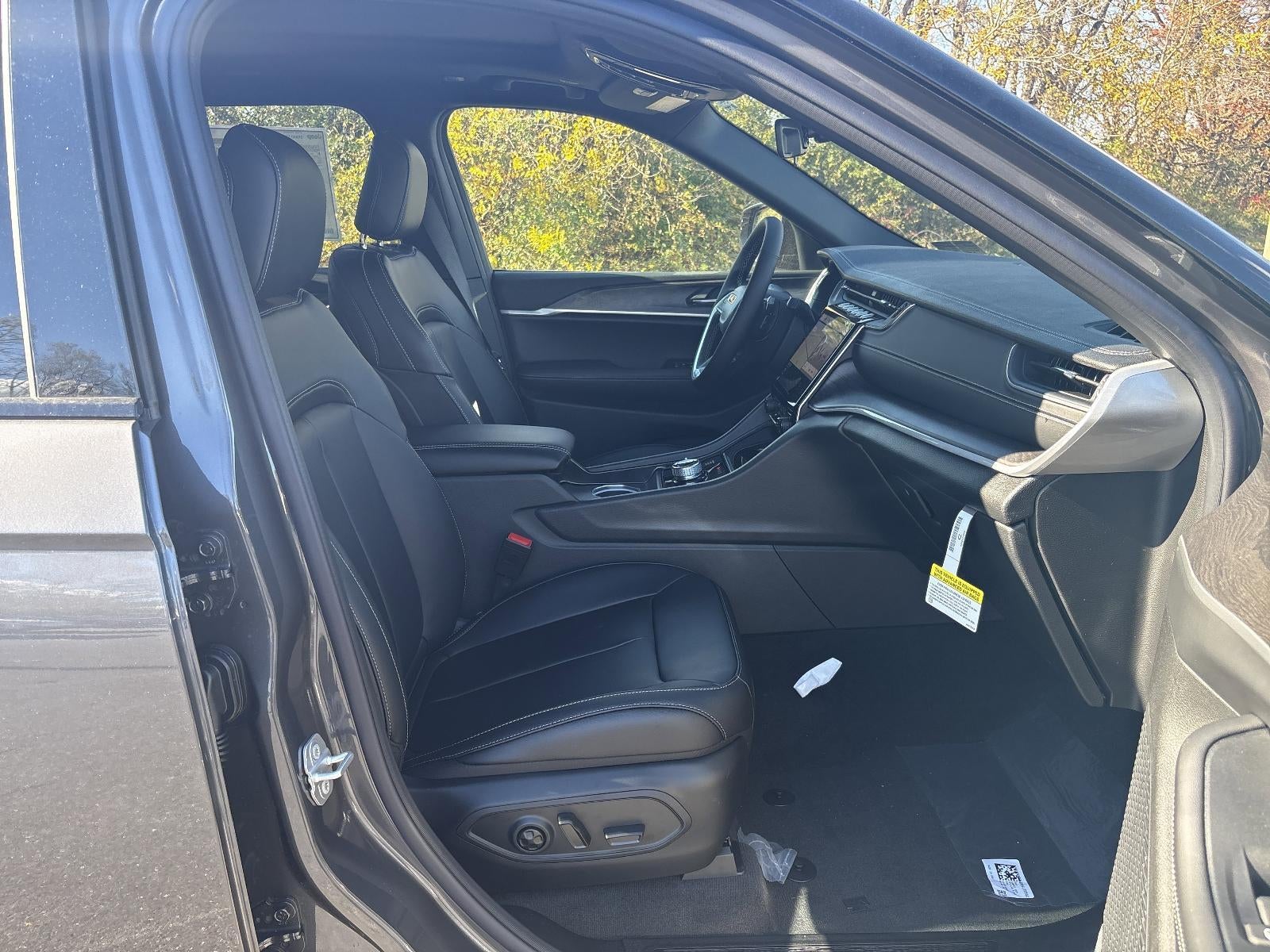 2025 Jeep Grand Cherokee L Limited 4x4