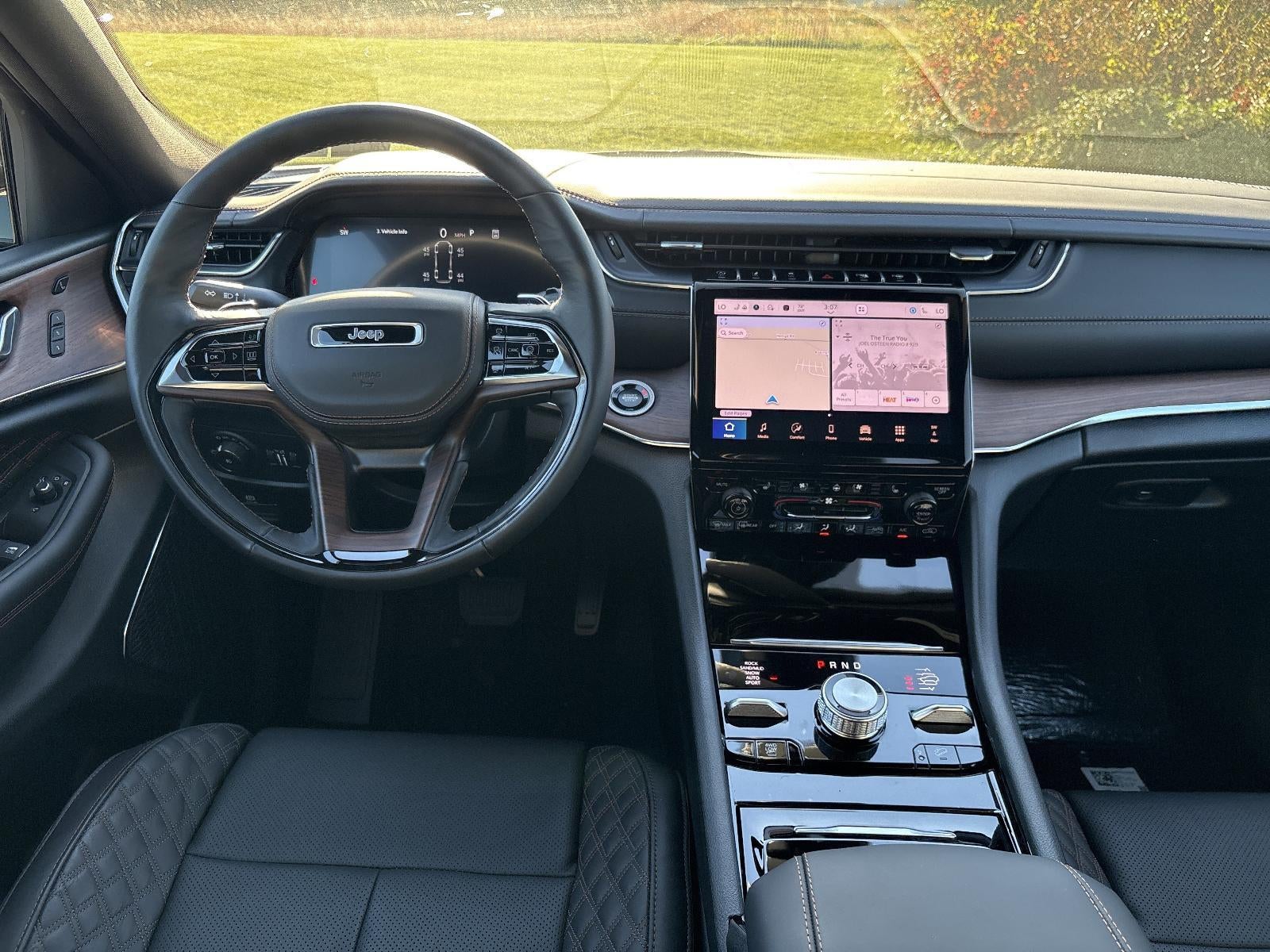 2025 Jeep Grand Cherokee L Summit 4x4