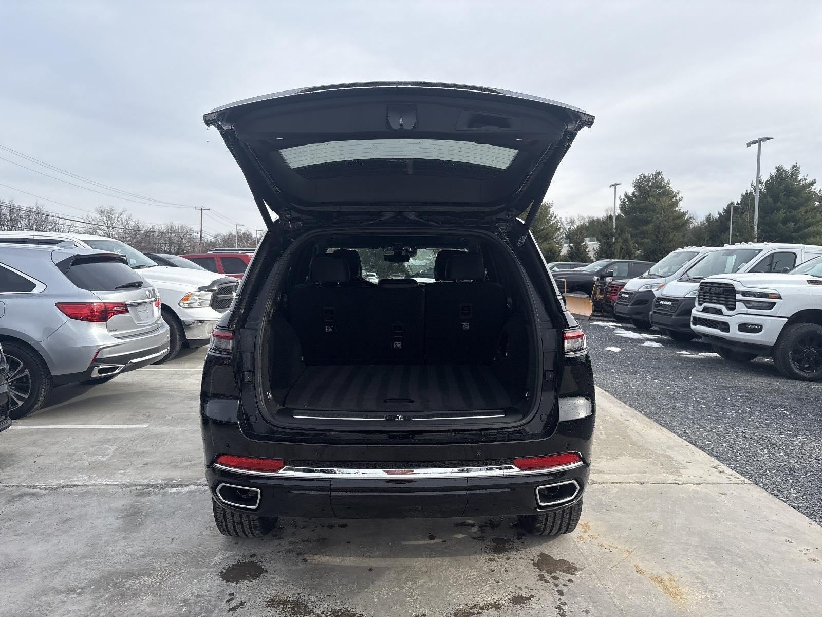 2024 Jeep Grand Cherokee 4xe Overland 4x4