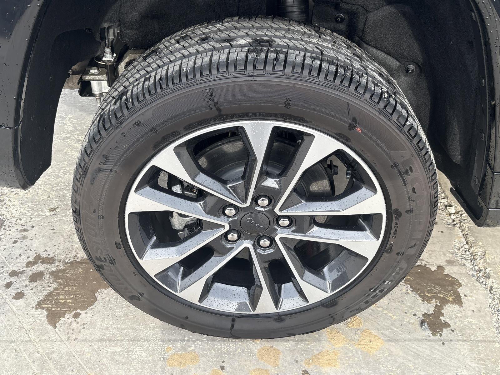 2024 Jeep Grand Cherokee 4xe Overland 4x4