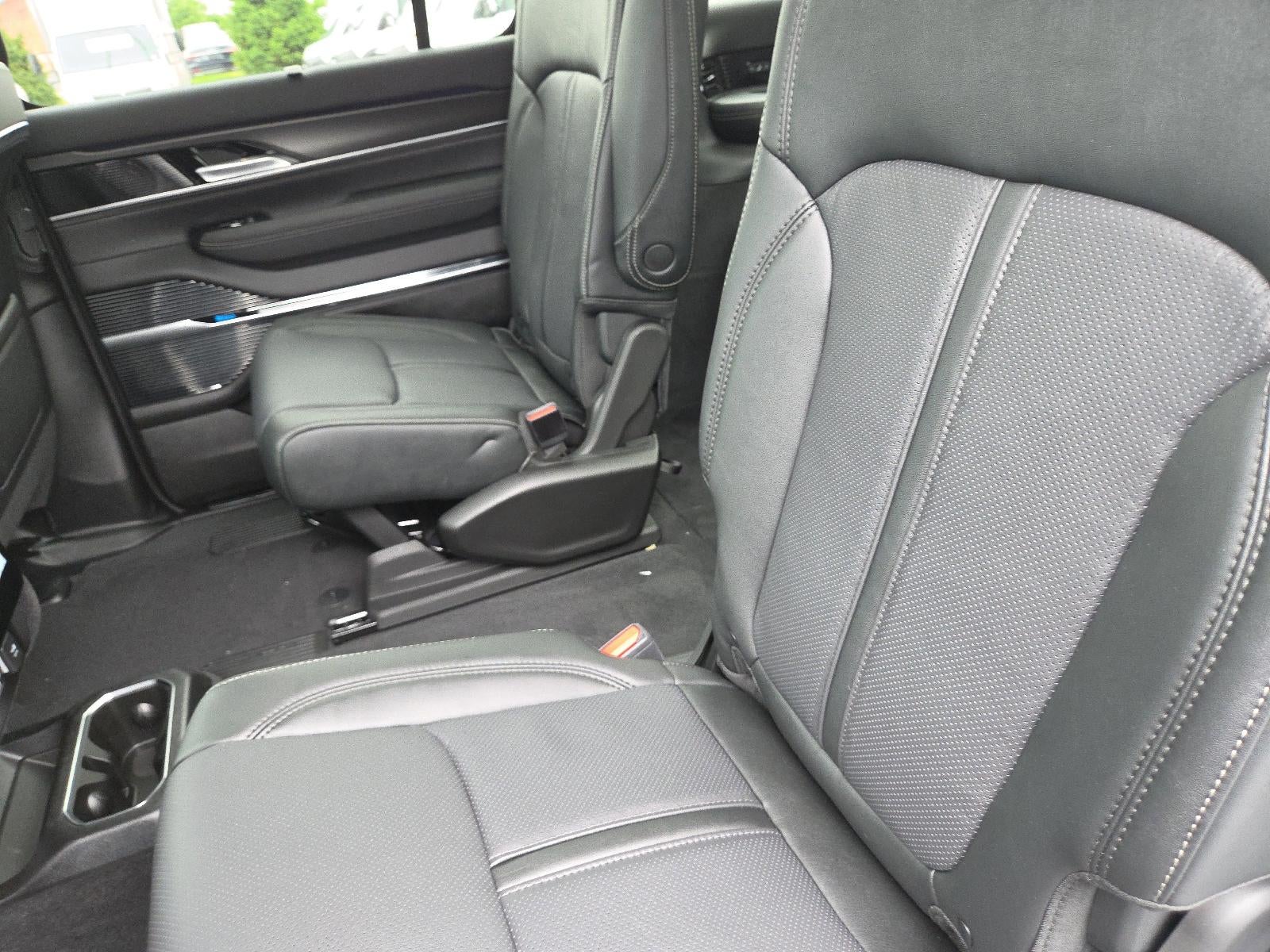 2026 Jeep Grand Wagoneer Summit Obsidian 4x4