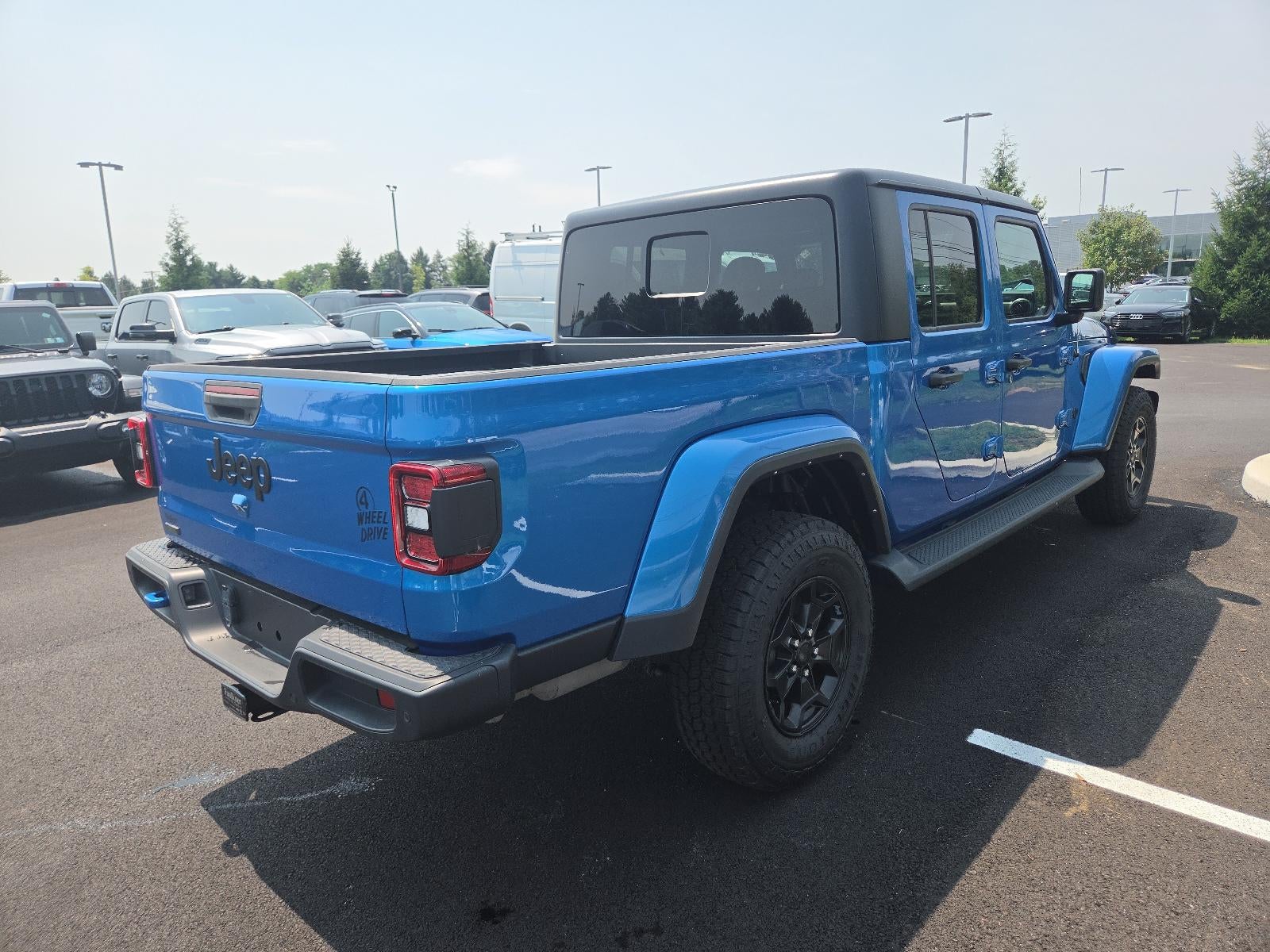 2021 Jeep Gladiator Willys 4x4