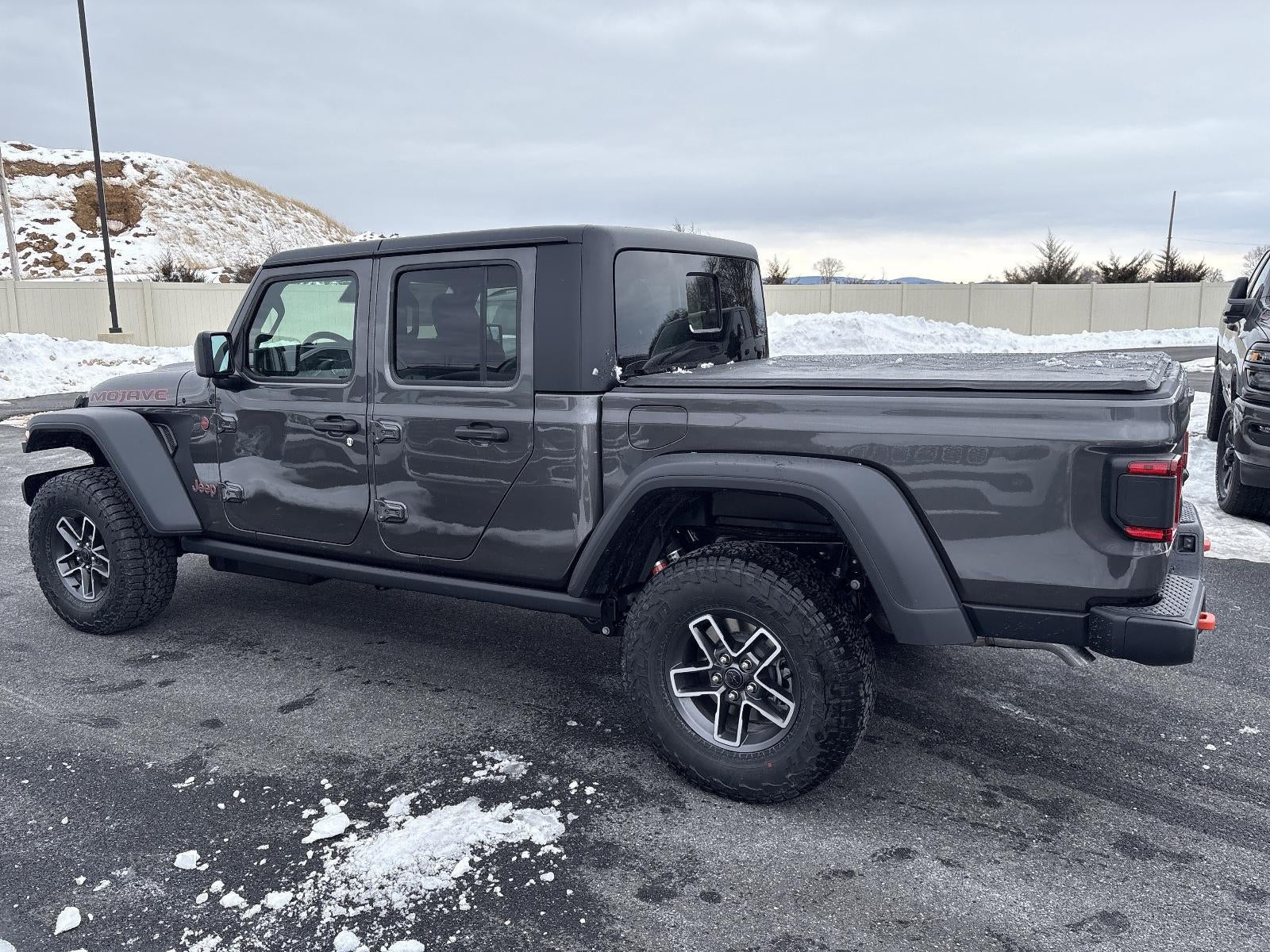 2026 Jeep Gladiator Mojave 4x4